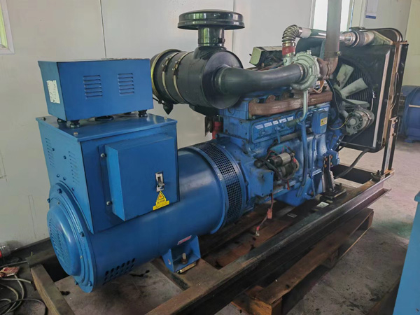 青山湖100kW柴油发电机组使用多级机油有哪些优缺点？